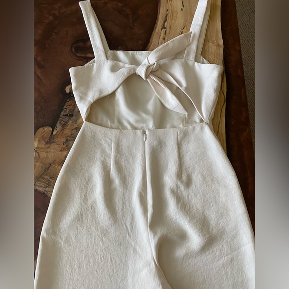 Wilfred - One piece jumper in cream. Size 6. - Picture 2 of 6